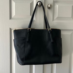 Black Michael Kors Jet Set Tote